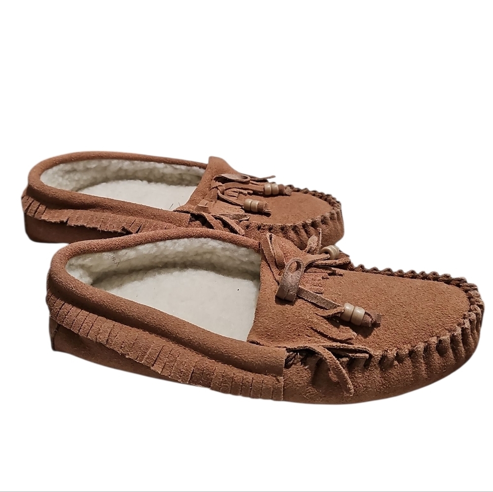 Women’s Brown Suede Moccasin Slippers Size 6 Faux Shearling Lined Cozy Fringe - Picture 5 of 7